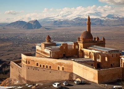 تاثیرات معماری ایرانی در کاخ اسحاق پاشا ترکیه