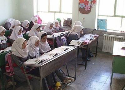خبرنگاران کمبود 20 معلم در مدارس ابتدایی آستارا