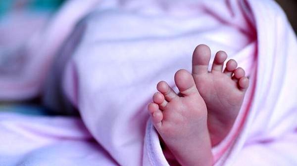 ماجرای فوت 2 نوزاد دوقلو در بیمارستان ، چه کسی مقصر مرگ بود؟