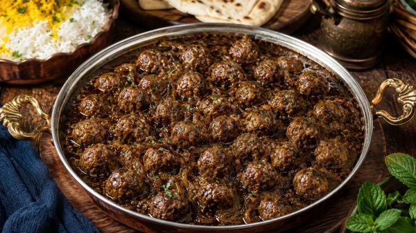طرز تهیه خورشت داود پاشا با گوشت چرخ نموده به همراه فوت و فن رستورانی